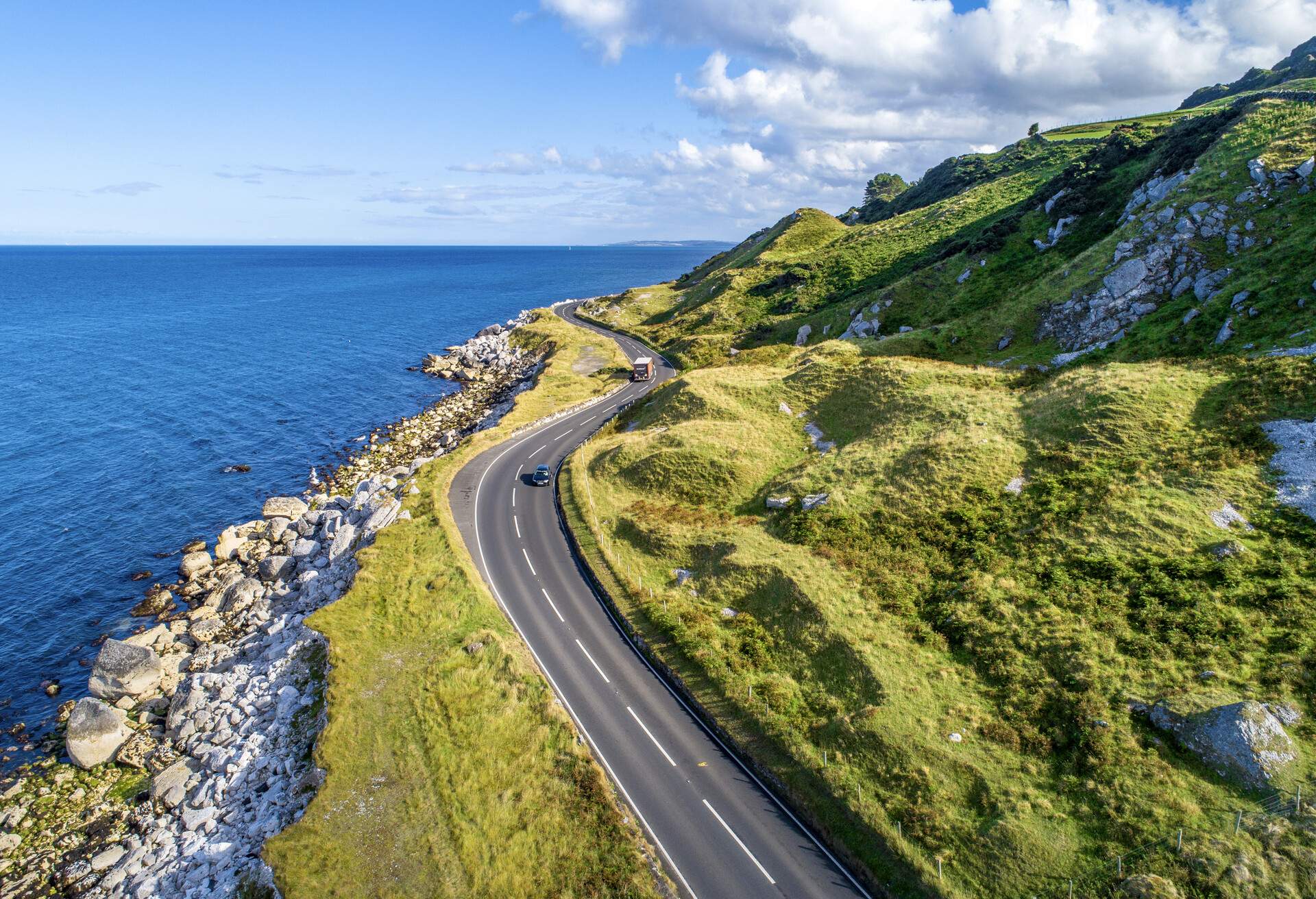 dest_northern-ireland_causeway-costal-route_antrim_theme_car_roadtrip_gettyimages-1130149435